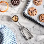 Confection Stand Medium Cookie & Ice Cream Scoop