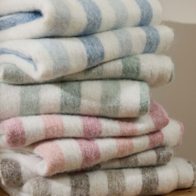 WYDLER BEECHWOOD MOORLAND GREEN 140x180 Throw