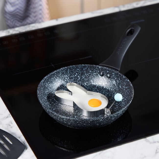 Happy Easter Bunny Egg Ring