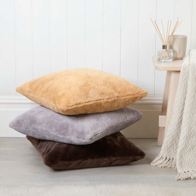 CHATHAM FUR CAPPUCINO 45x45 Cushion