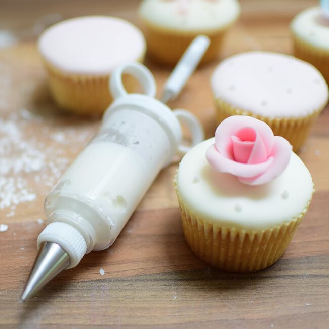 Tala Icing Syringe Set with 6 S/Steel Nozzles