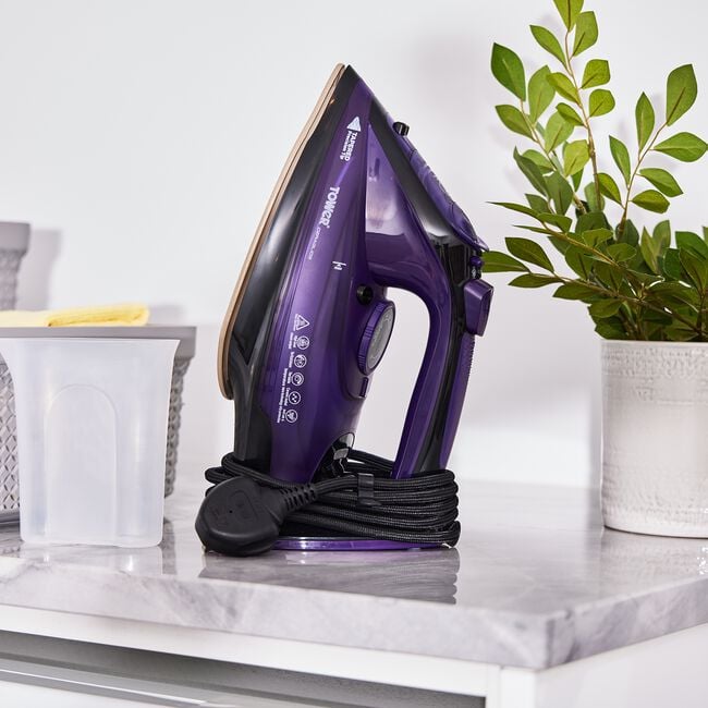 Tower Cordless Iron 2400W