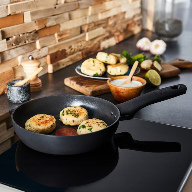 Tefal Titanium Ultimate 20cm Frying Pan