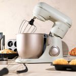 Salter Bakes Oatmeal 1300W Stand Mixer