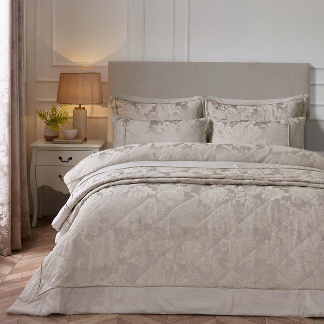 Catherine Lansfield Opulent Jacquard Bedspread