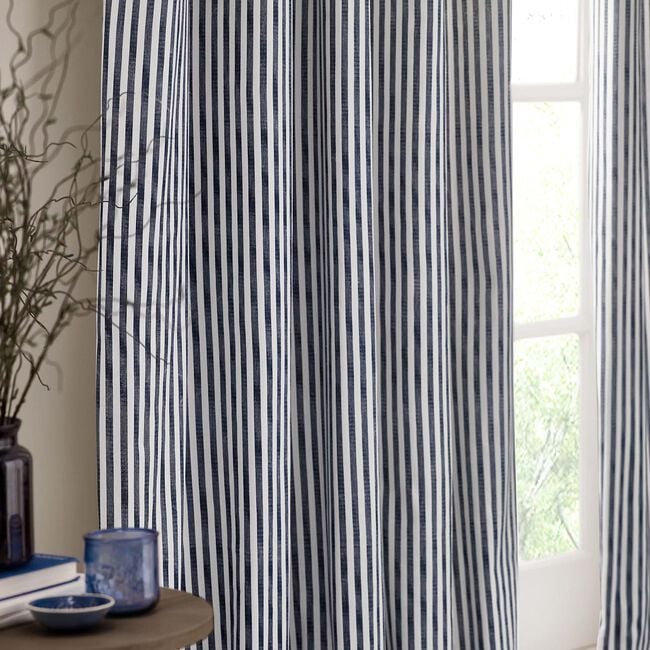 YARD PENCIL PLEAT HEBDEN NAVY 90x90 Curtain
