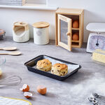 Bakers Select Biscuit & Brownie Baking Tray 27.5cm