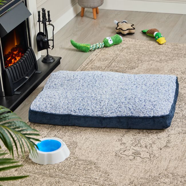 Duke Fleece Pet Cushion