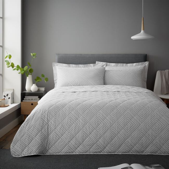 Duke Bedspread 200cm x 220cm