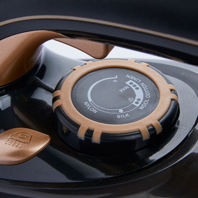 Goodmans 3100W Steam Iron