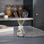 Yankee Candle® Reed Diffuser Amber & Sandalwood