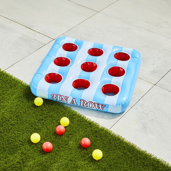 3 In A Row Toss Game