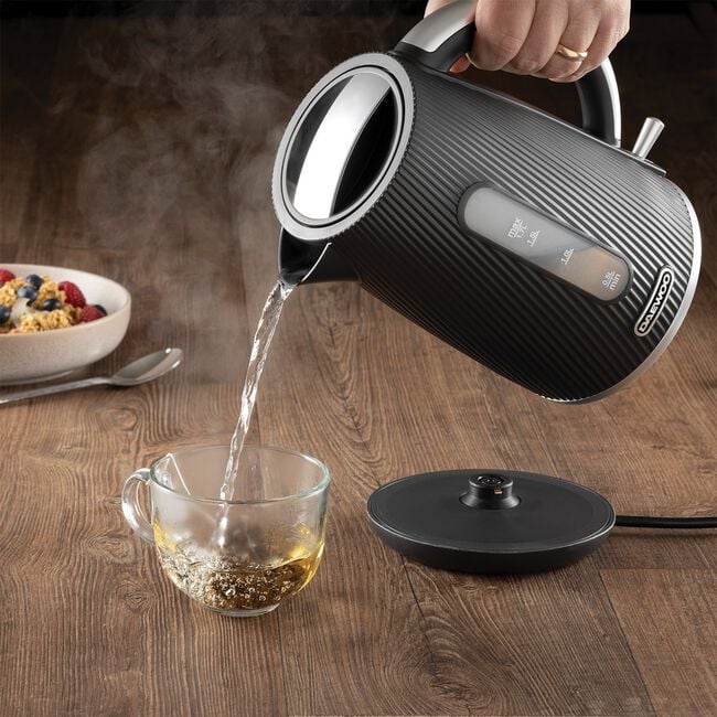 Daewoo Cascade 1.7L Black Kettle