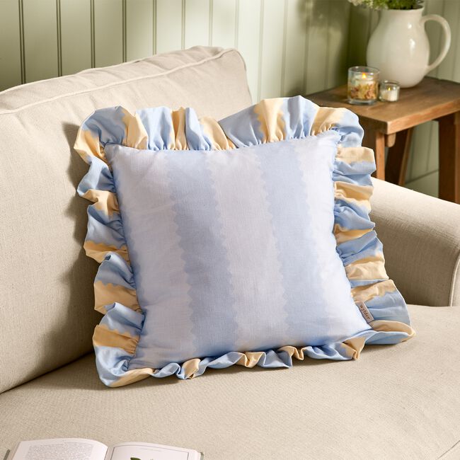 WYLDER BIRDIE STRIPE LEMON/SKY 45X45 Cushion