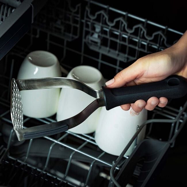 Zyliss Potato Masher With Scraper