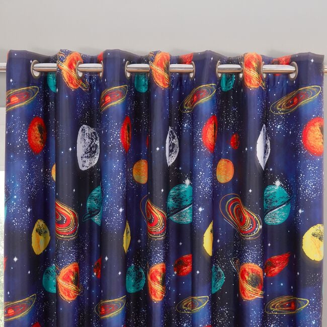 BLACKOUT & THERMAL FAR OUT MULTI  66X54 Curtain