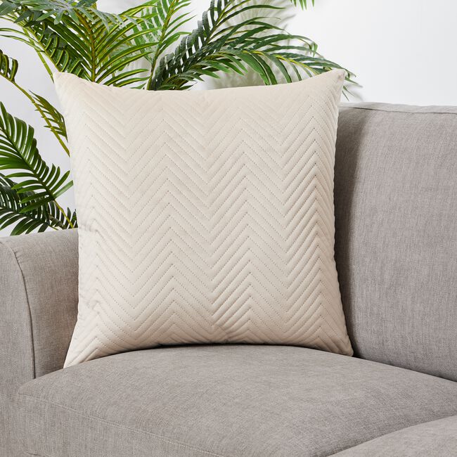 TRIANGLE STITCH OYSTER 58x58 Cushion