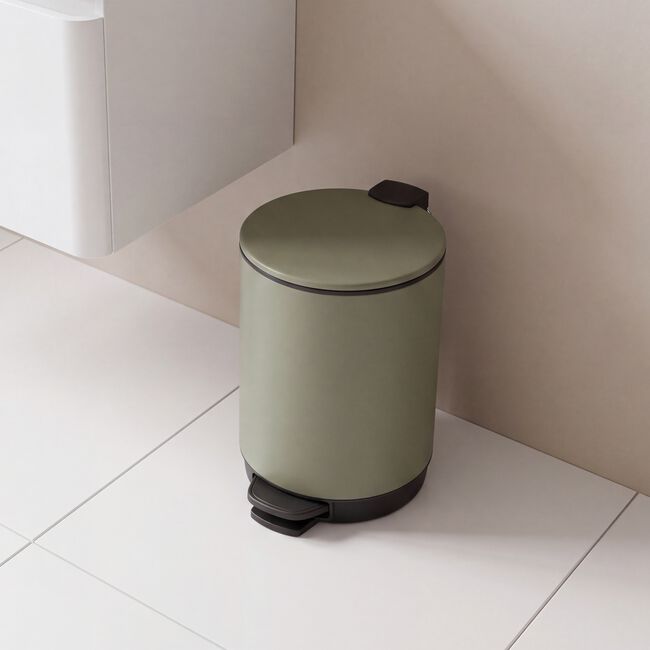 COLOUR STUDIO 5L BATHROOM Bin Green