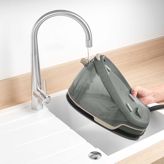 Beldray Power Pro 2.5L Steam Station Iron