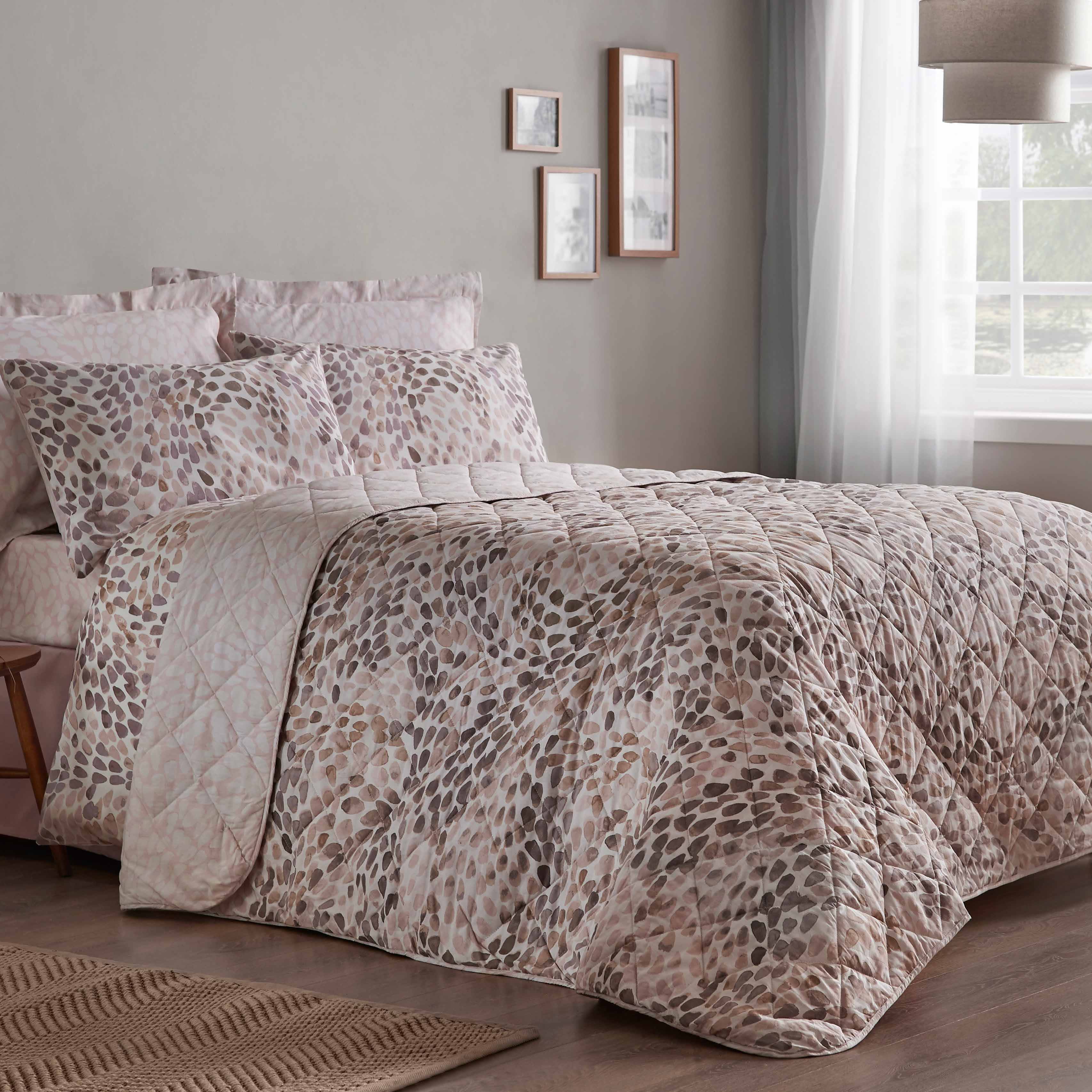 Halle Natural Bedspread 200x220cm 
