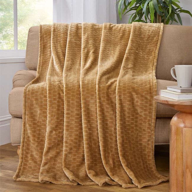 RUANE JACQUARD VELVET CARAMEL 150x200cm Throw 
