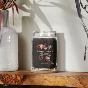 Yankee Candle® Signature Black Coconut Large Jar