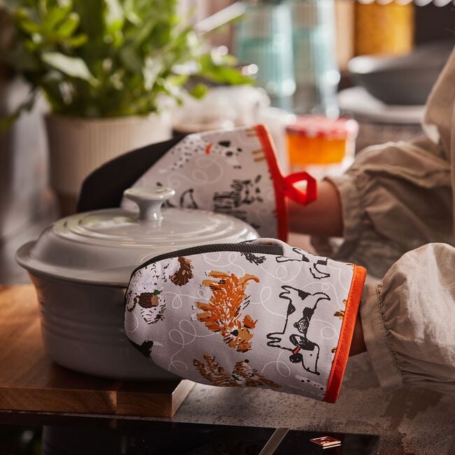 Dog Days Microwave Mitts