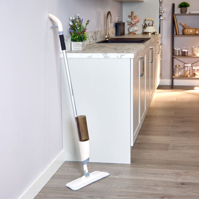 Gleam Clean Sheen Spray Mop