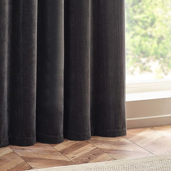 YARD HEAVY CHENILLE CHARCOAL 66x54 Curtain