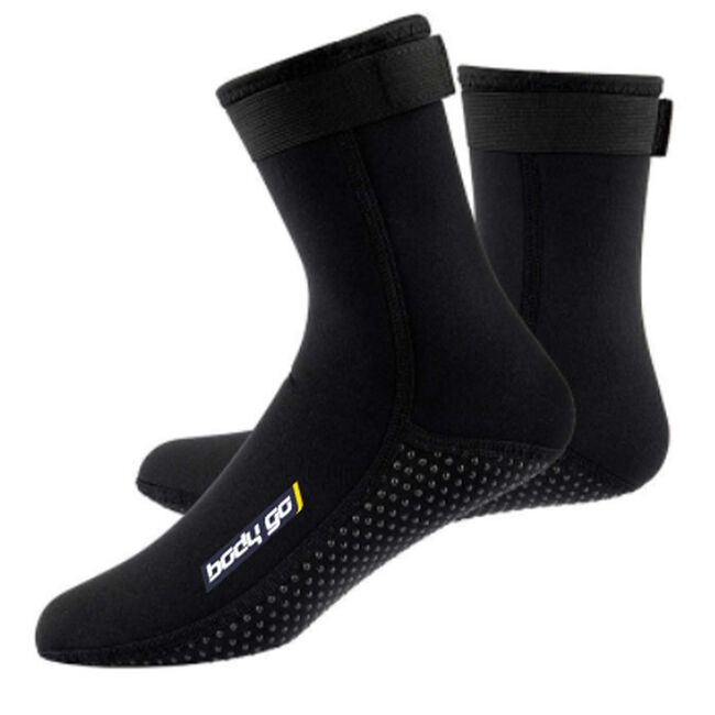 SWIMMING SOCKS - MEDIUM