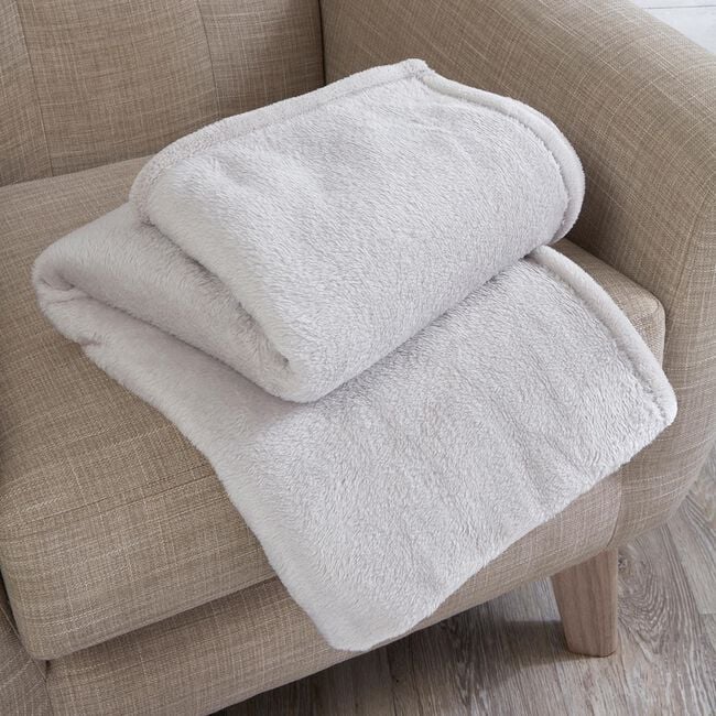 Nicole Day Fleece Throw 150cm x 180cm 