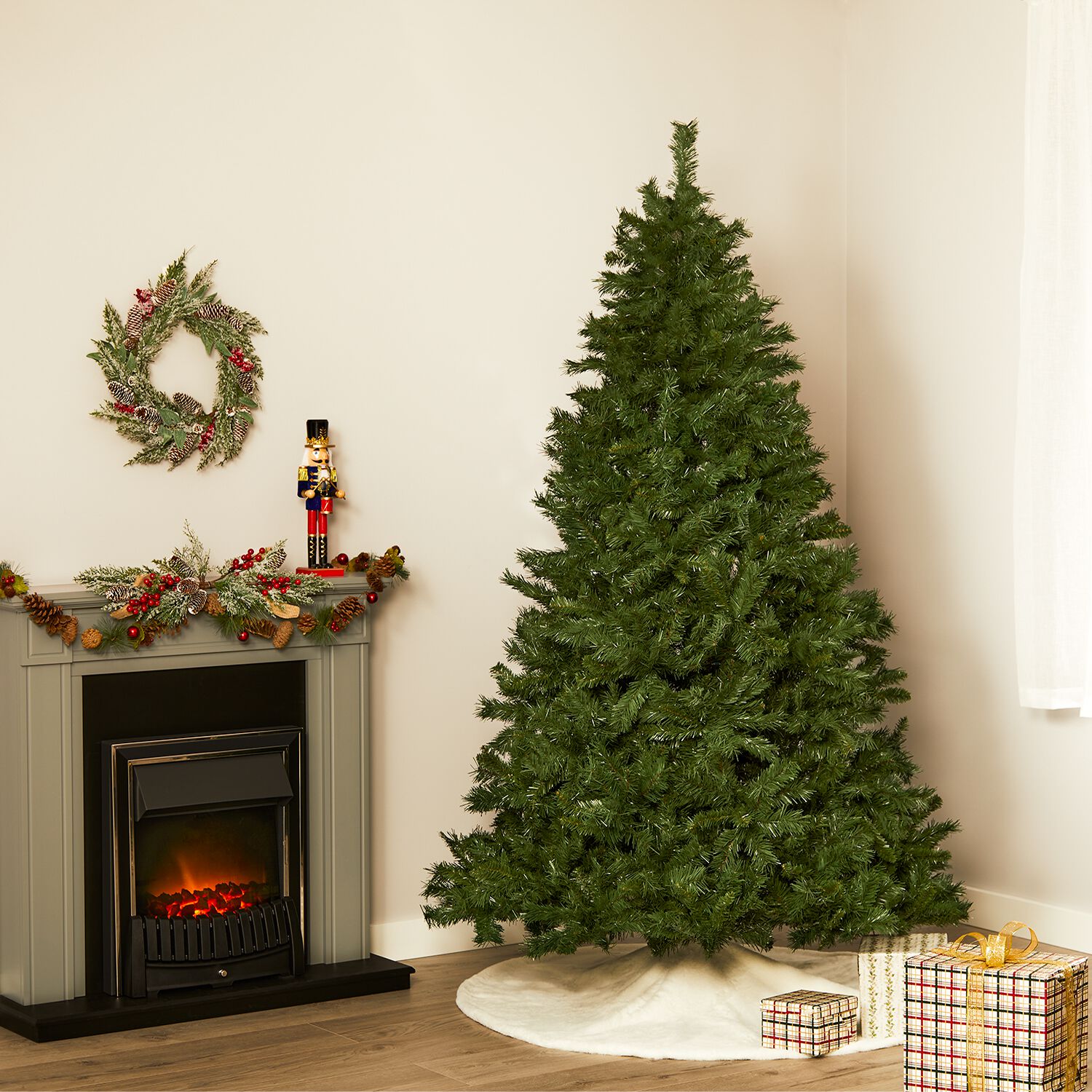Dakota Christmas Tree 7ft