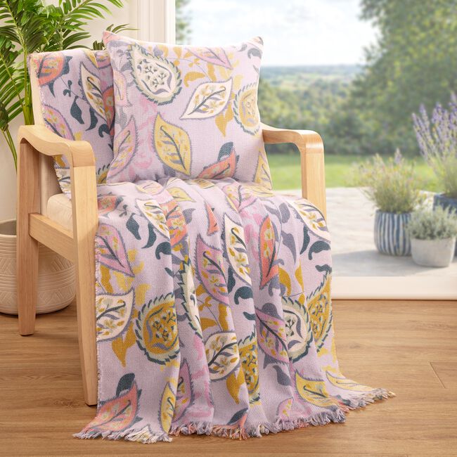 Modern Paisley 45cm x 45cm Cushion