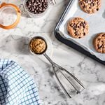 Confection Stand Large Cookie & Ice Cream Scoop