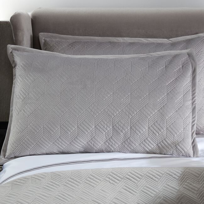 Quilted Hotel Velvet Pillowshams 50 x75cm - Grey