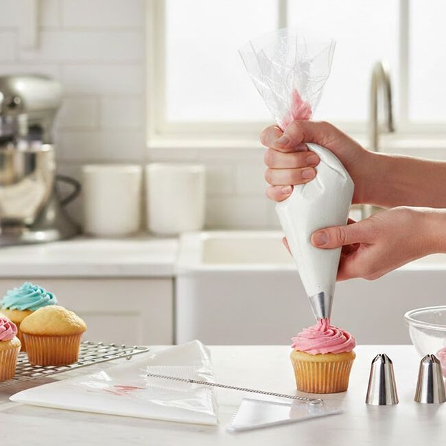 Tala Icing bags 6 Nozzles Scraper and Brush