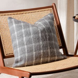 YARD YARROW MOHAIR GREY 45x45 Cushion
