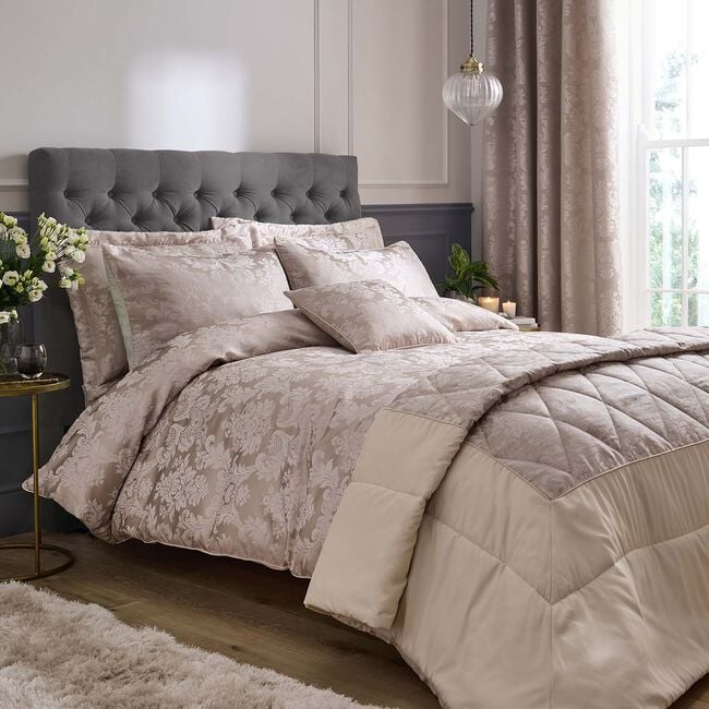 CATHERINE LANSFIELD DAMASK JACQUARD CHAMPAGNE 50x75cm Pillowshams