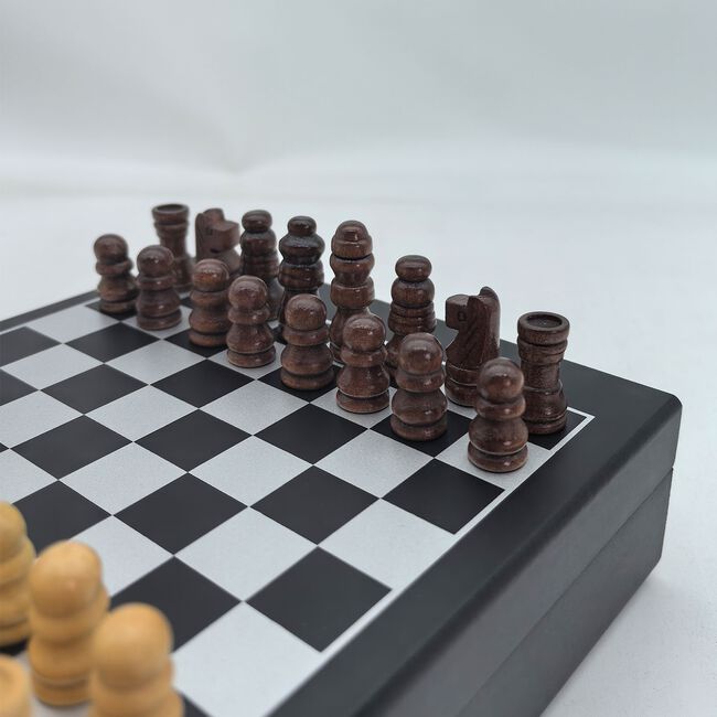 Cashel Living Chess Wine Accessory Set