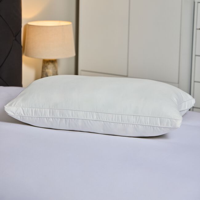Silk Touch Medium Support Pillow