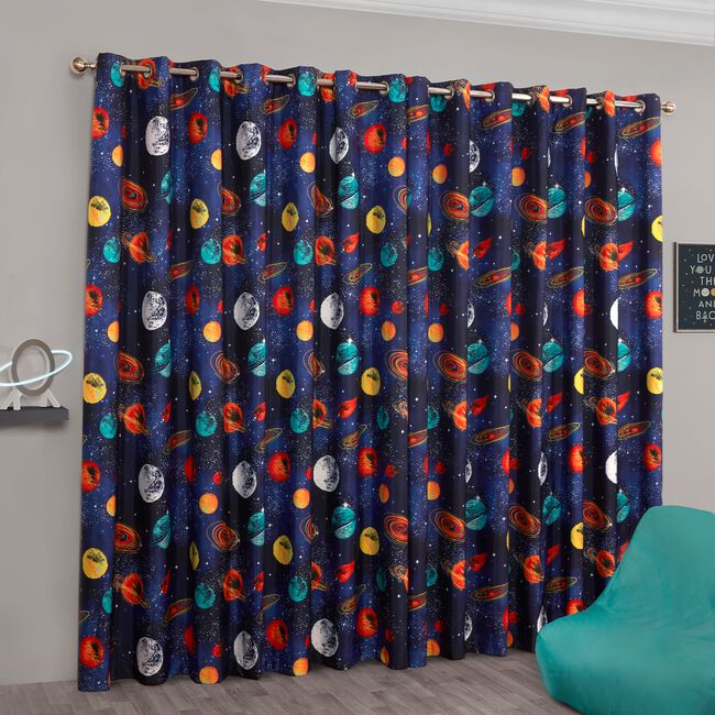 BLACKOUT & THERMAL FAR OUT MULTI  66X54 Curtain