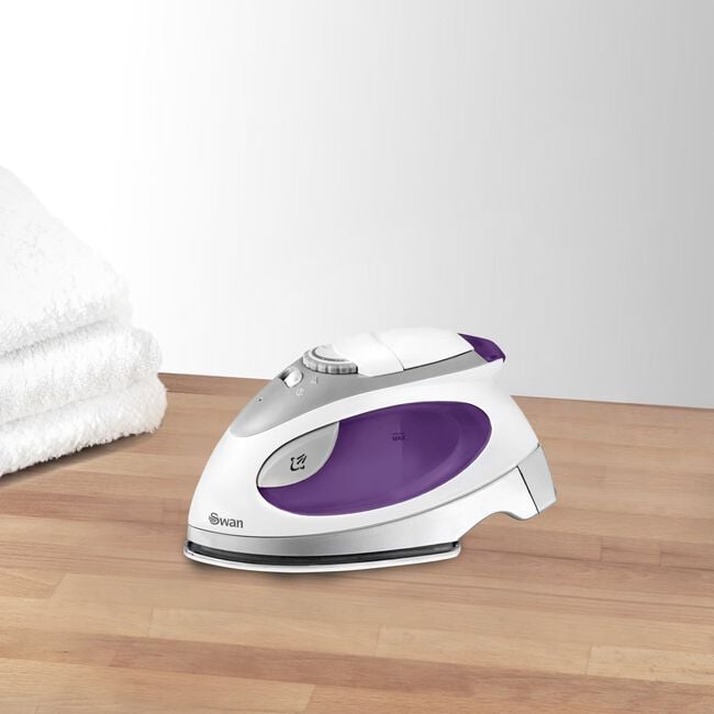 Swan 900W Steam Travel Iron