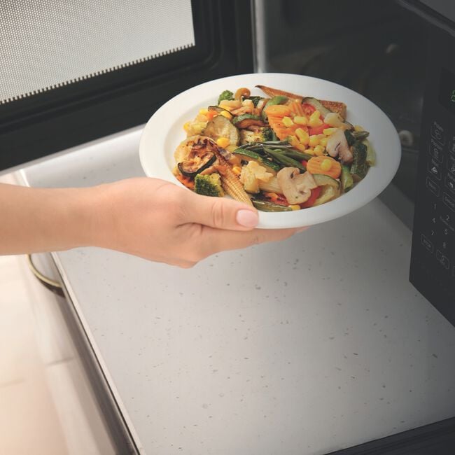 HAMILTON BEACH ESSENTIALS 20L Black Digital Microwave