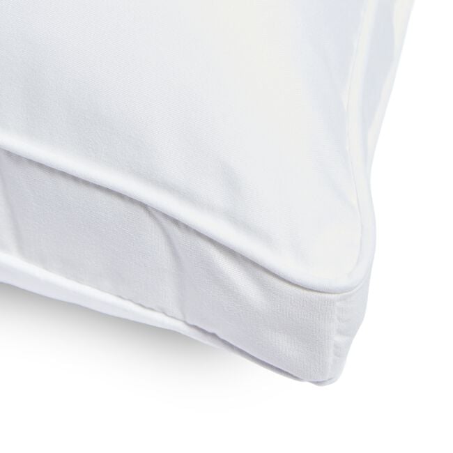 Silk Touch Medium Support Pillow