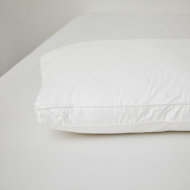Love Your Bed Luxury Side Sleeper Pillow 