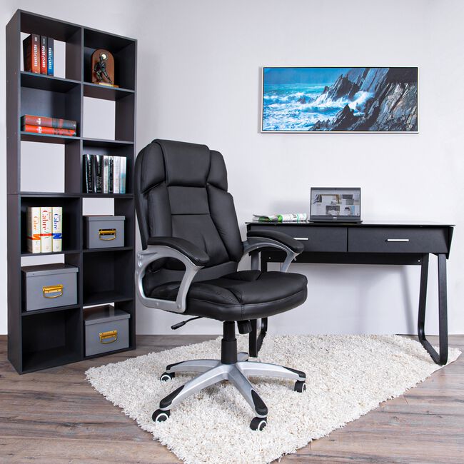 Black Deluxe Office Chair