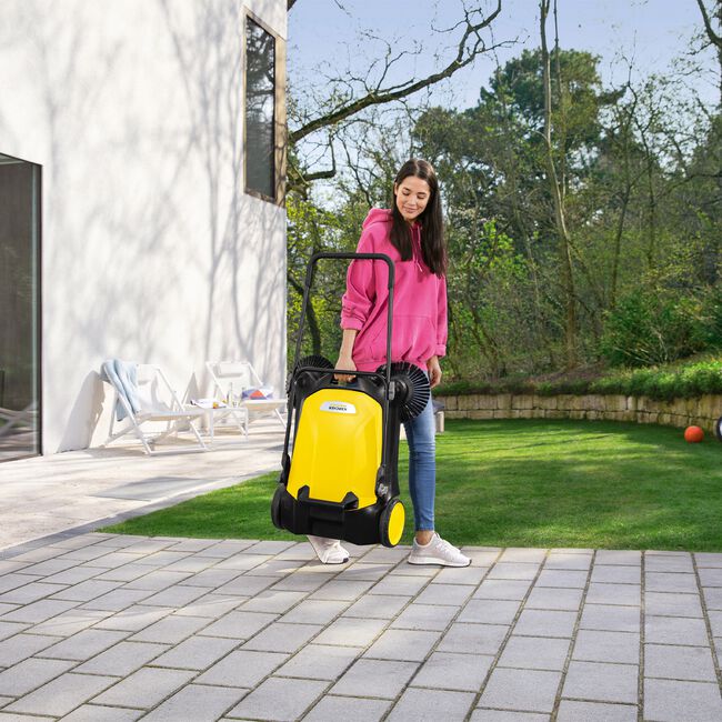 Karcher S4 Twin Push Sweeper