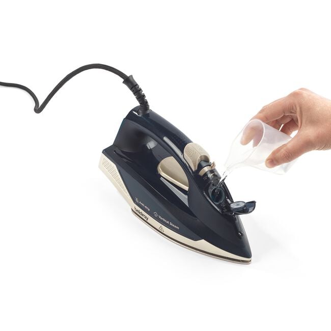 Beldray 2200W Safeglide Steam Iron