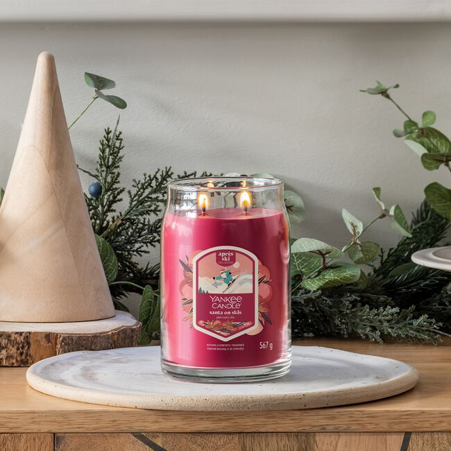 Yankee Candle® Santa On Skis 567g Candle Jar