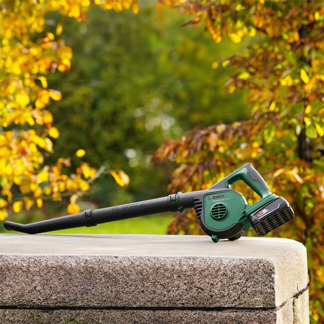 Bosch Universal Leaf Blower 18V-130 Cordless